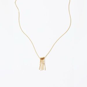 Set and stone fringe necklace